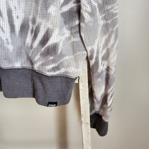 Victoria's Secret PINK Large gray tie dye mesh long sleeve top - Picture 4 of 5